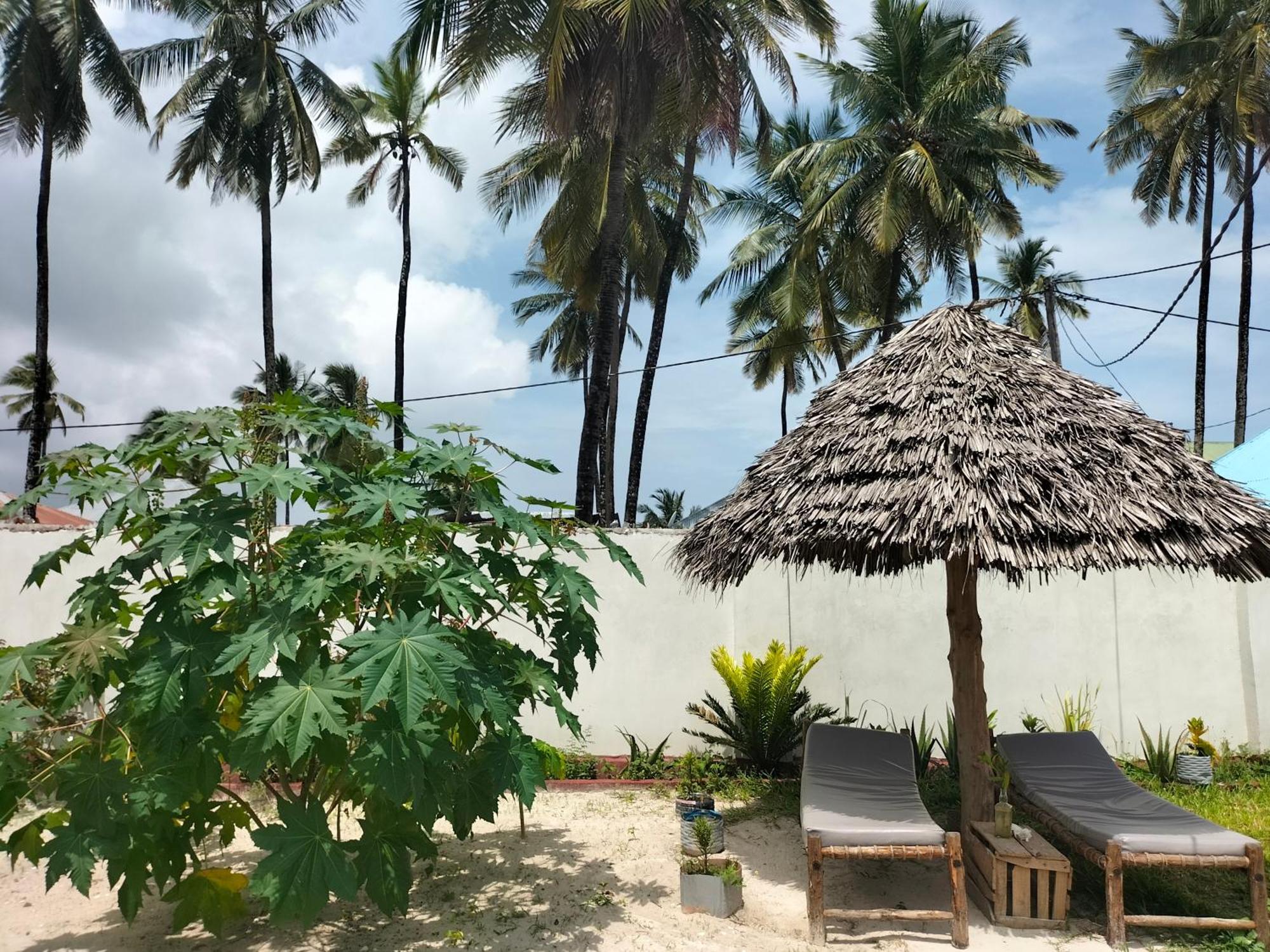 Mambo Leo Hostel Paje Exterior foto